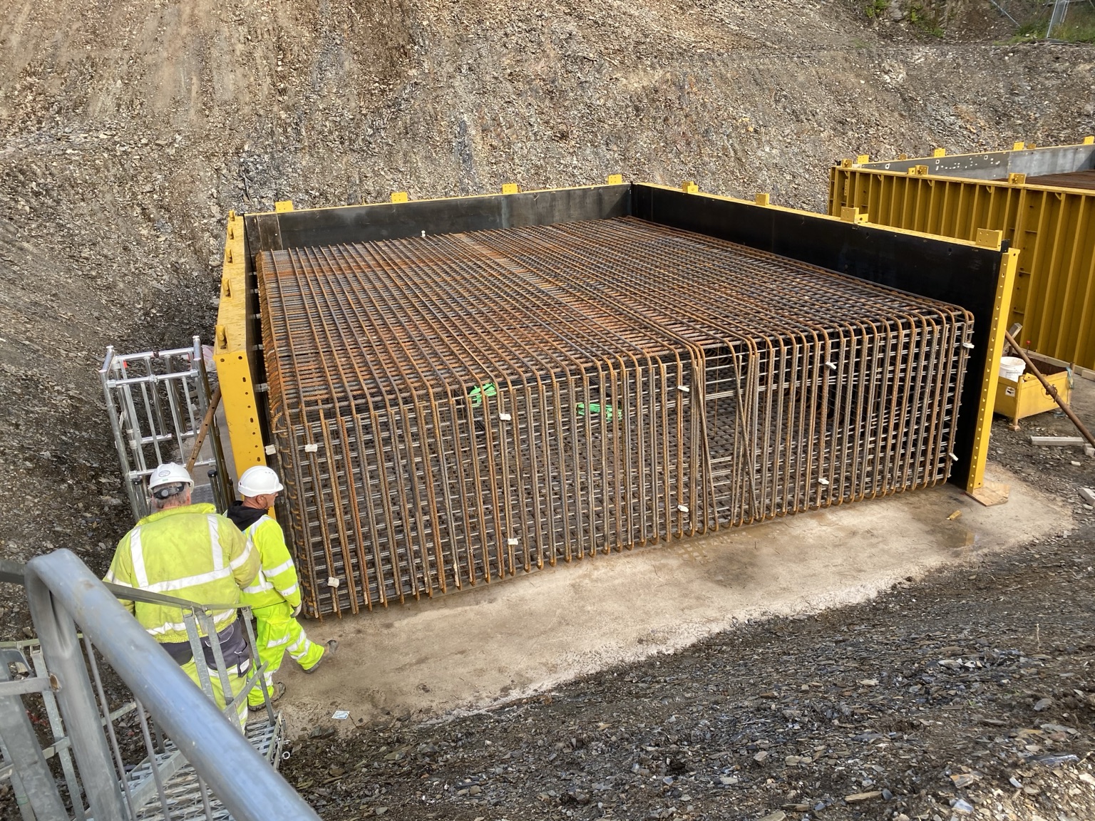 Heavy bridge reinforcement cage at Plymouth